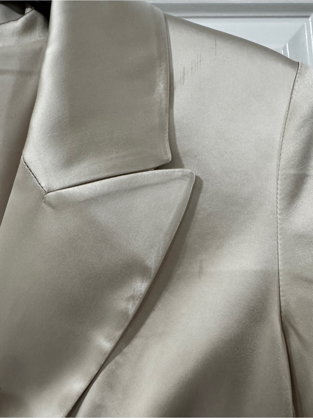 Express Satin Single-Button Cream Blazer - Picture 3 of 4